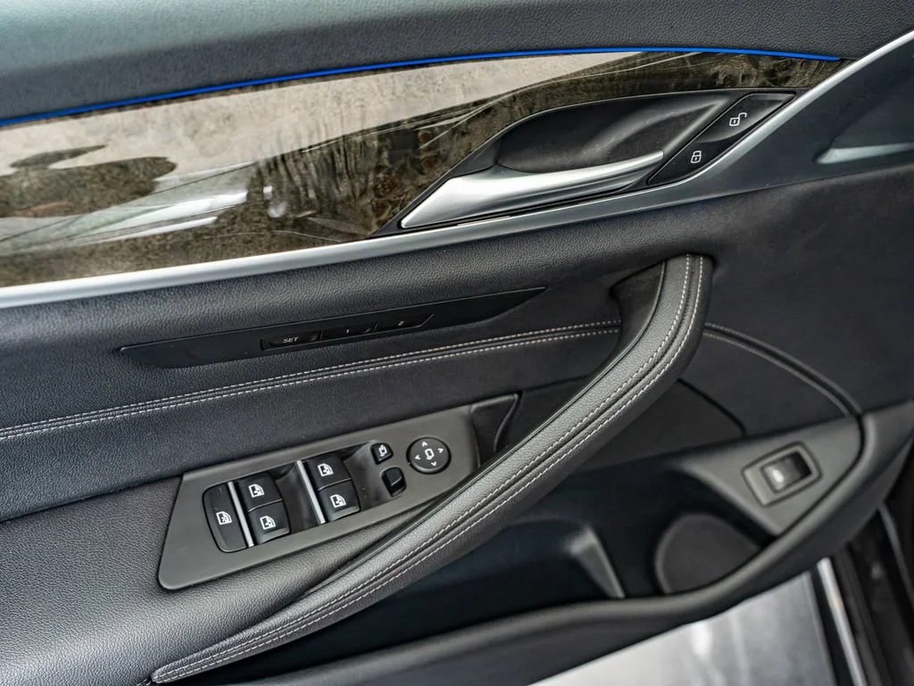 Used 2023 Dark Graphite Metallic BMW 540i image 22