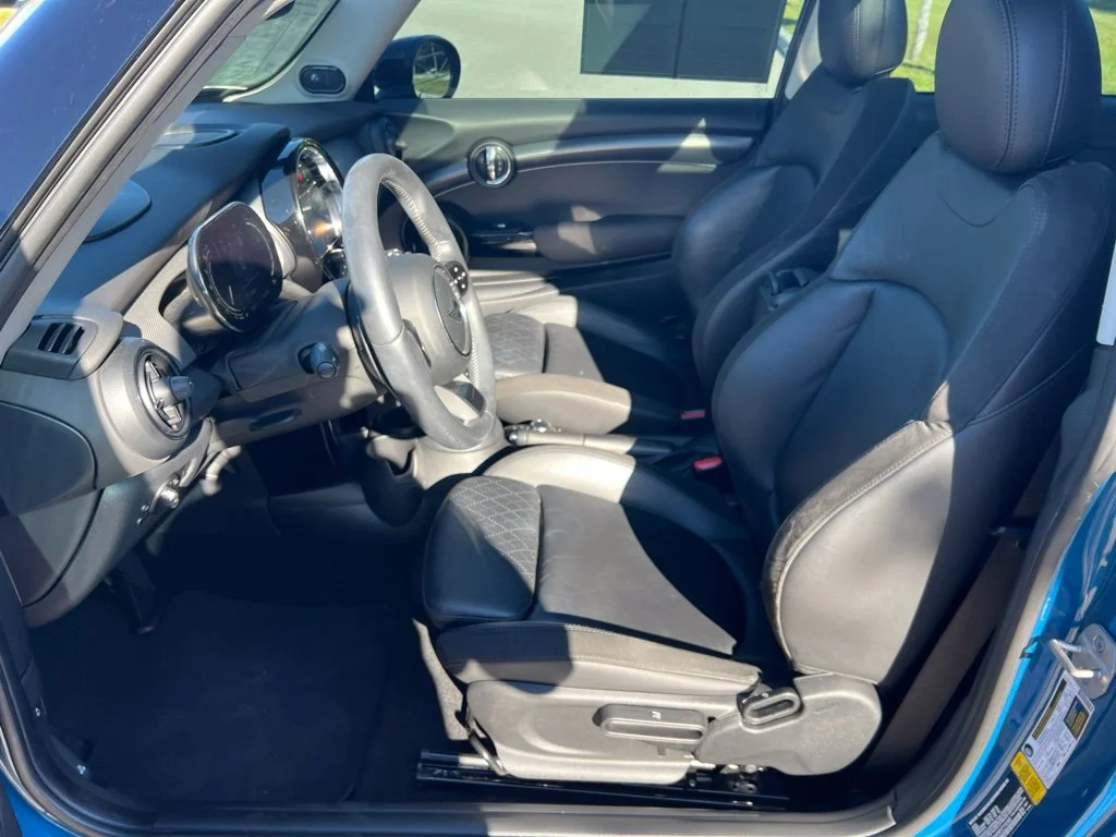 Used 2023 Blue MINI Base image 29