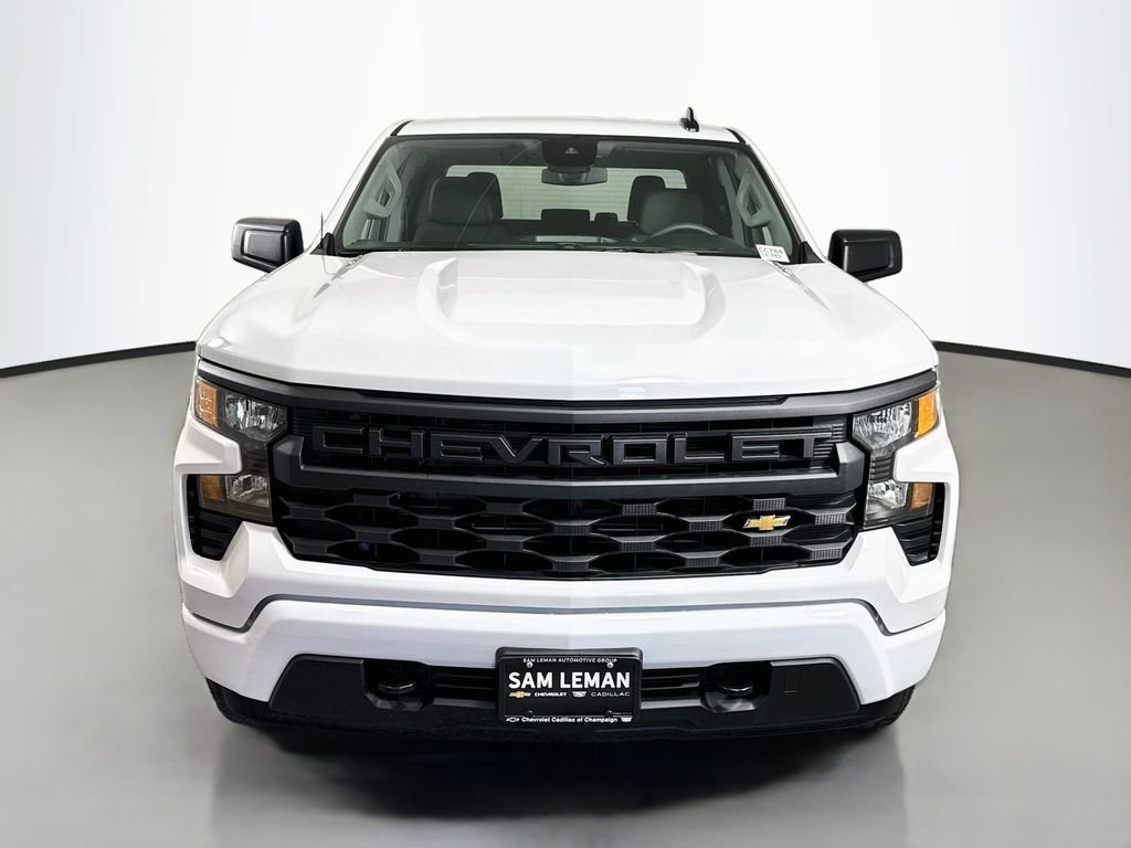New 2026 Summit White Chevrolet Custom image 2