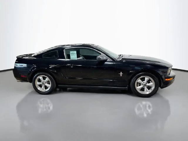 Used 2007  Ford Deluxe image 6