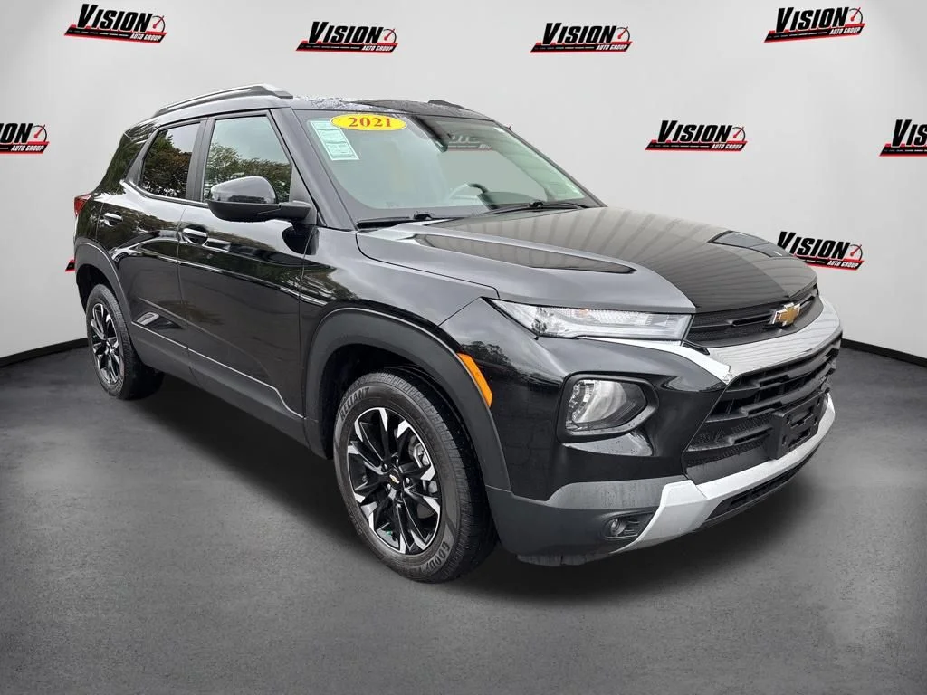 Used 2021 Black Chevrolet LT image 3