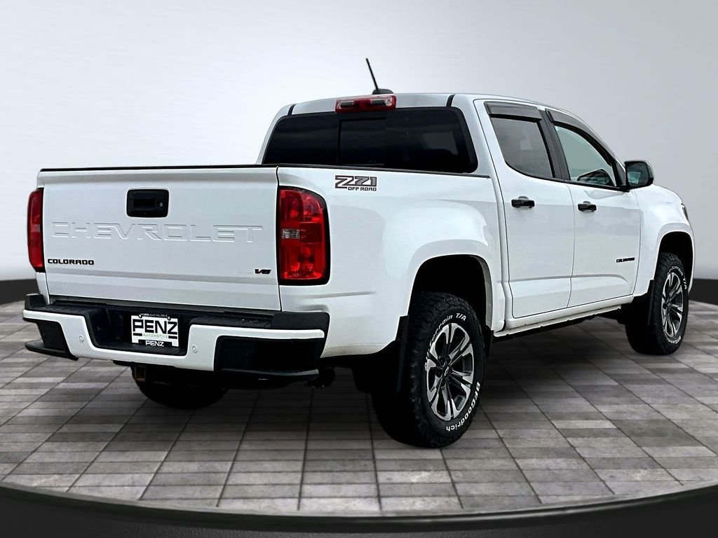 Used 2022 White Chevrolet Z71 image 7