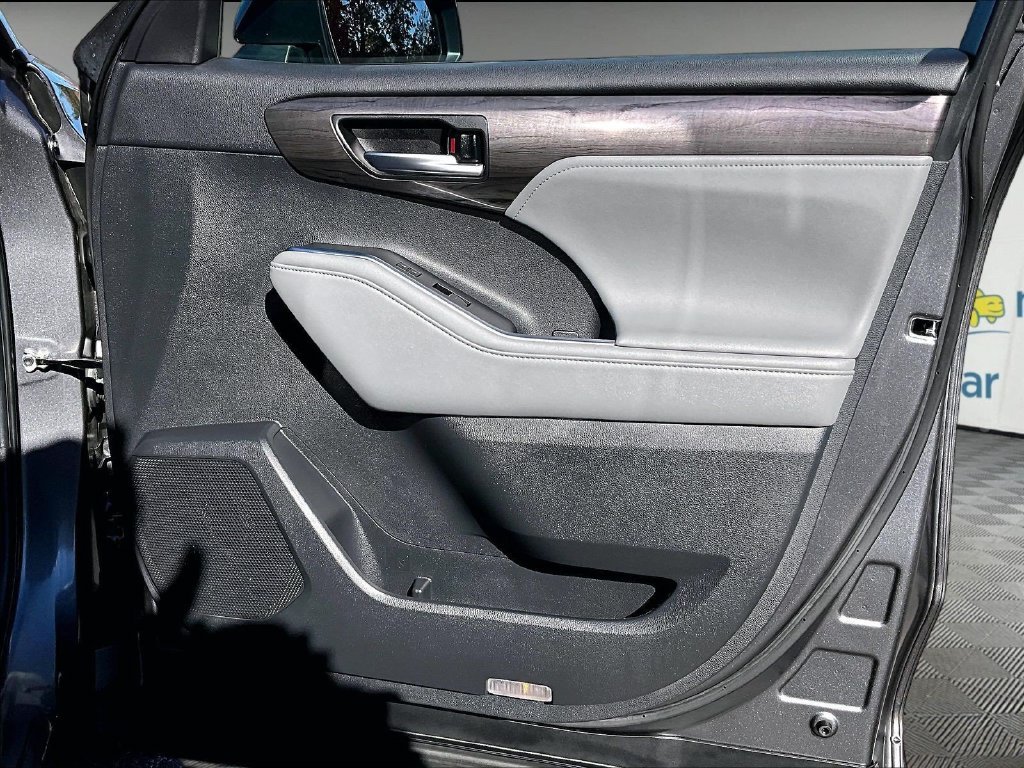 Used 2023 Gray Toyota Platinum image 12