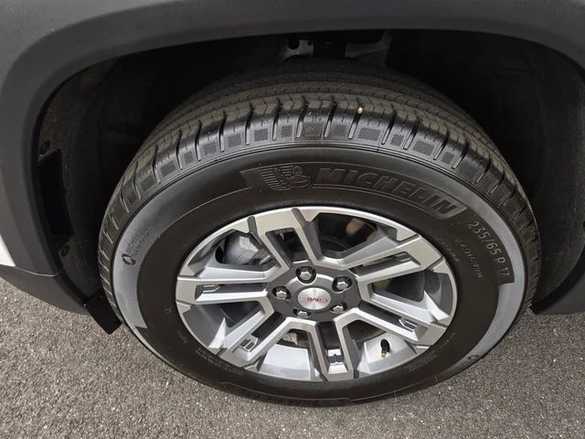 Used 2026 White GMC Elevation image 26