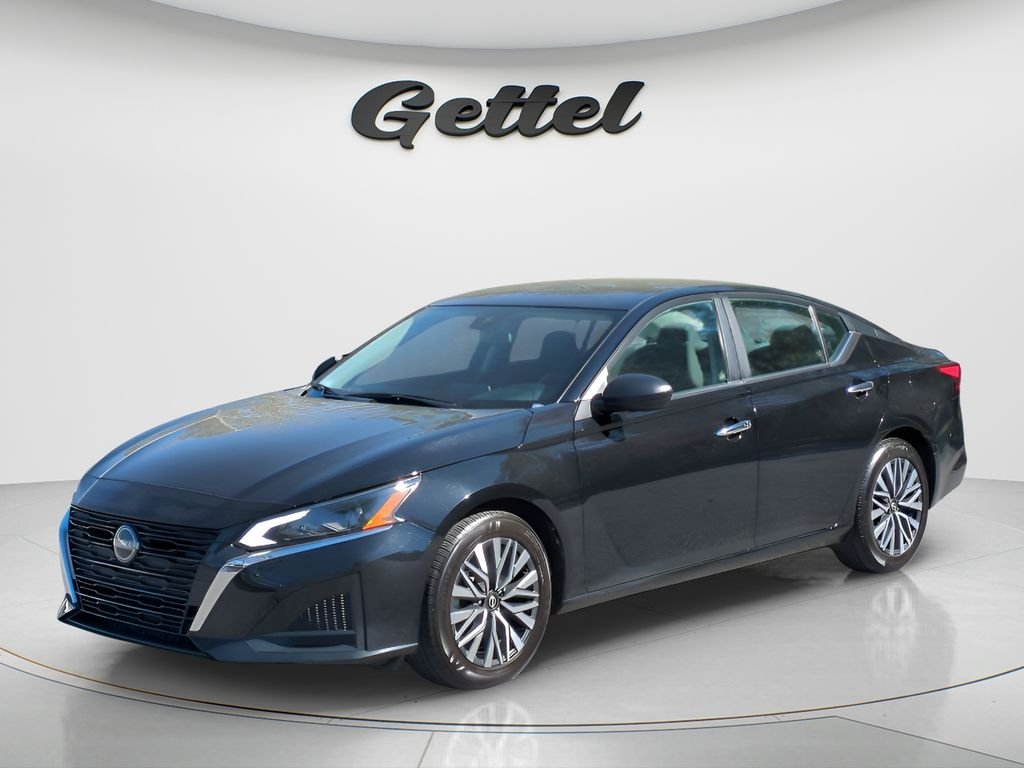 2024 Nissan Altima SV