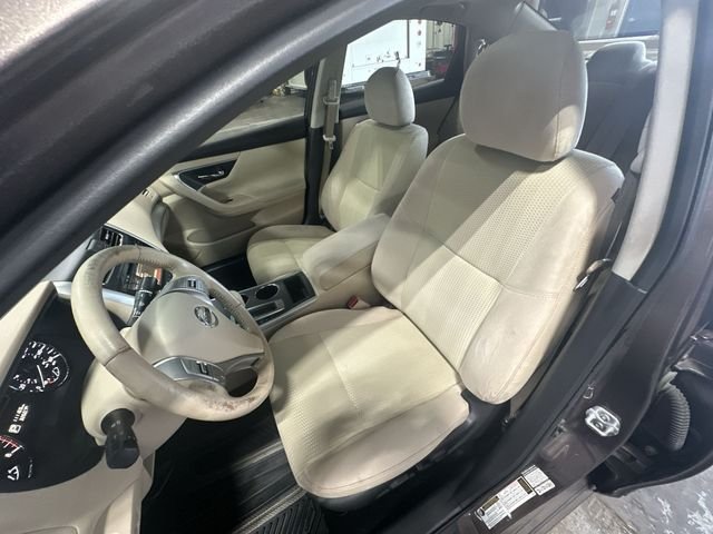 Used 2015 Brown Nissan 2.5 SV image 17