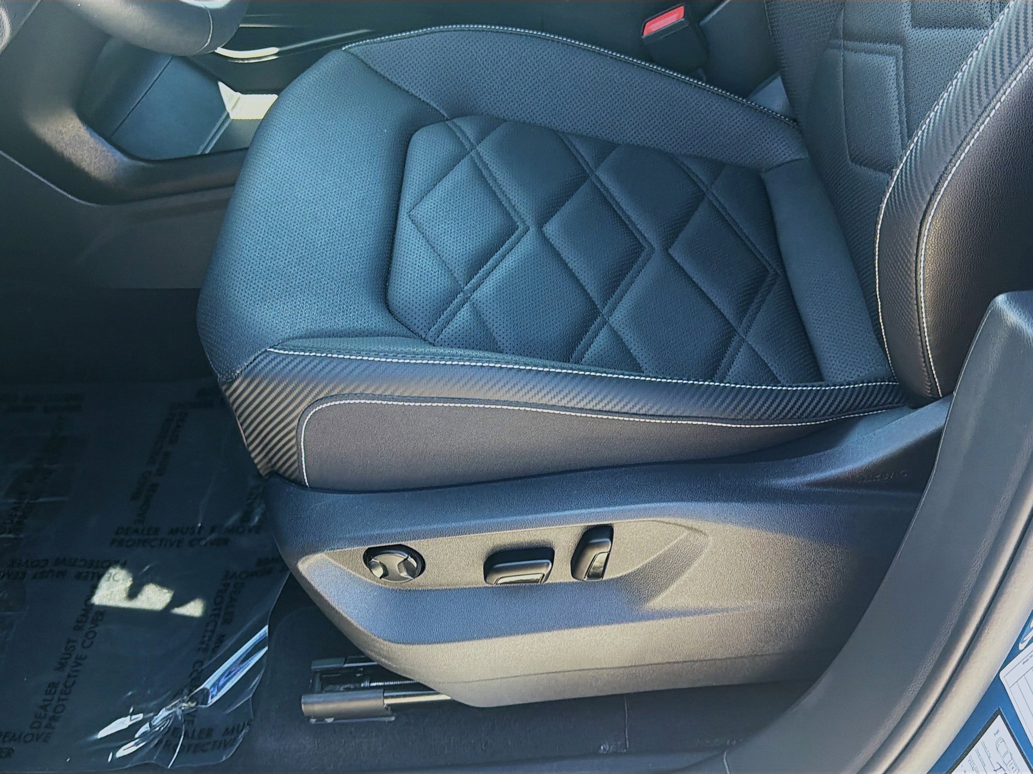 Used 2025 Blue Volkswagen 2.0T SE w/Technology image 17