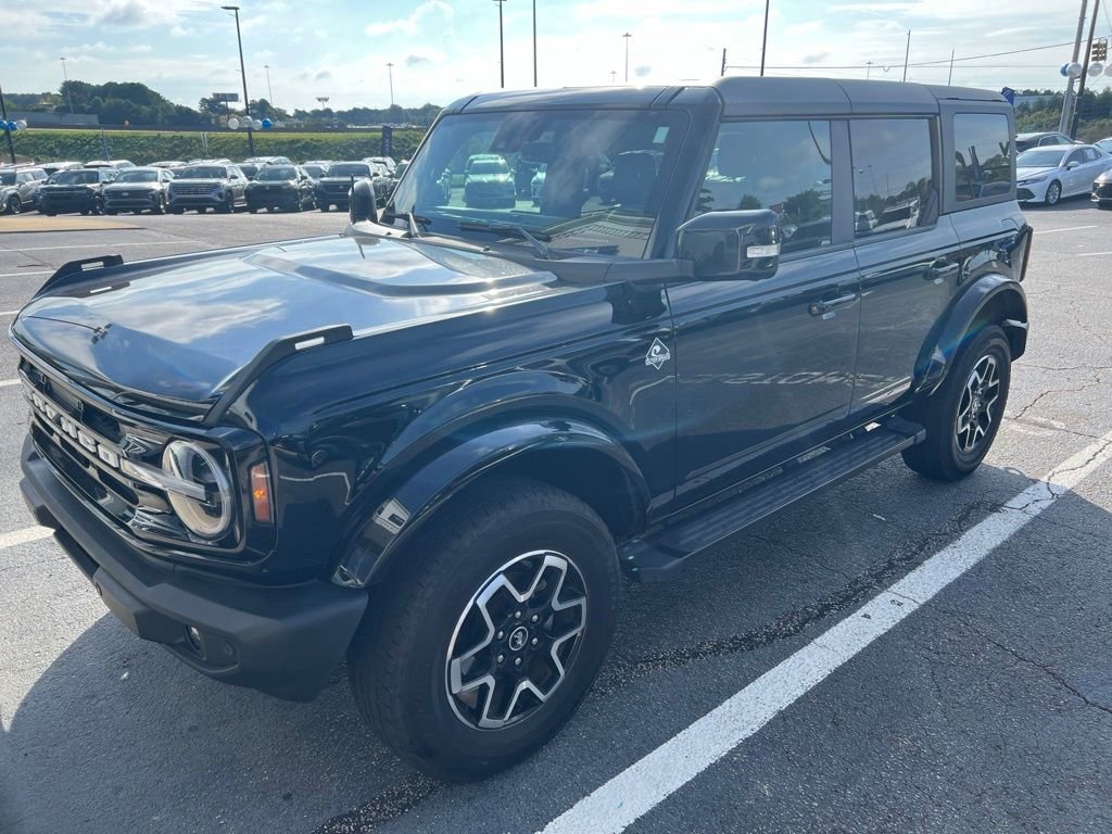 Used 2024 Black Ford Outer Banks image 2