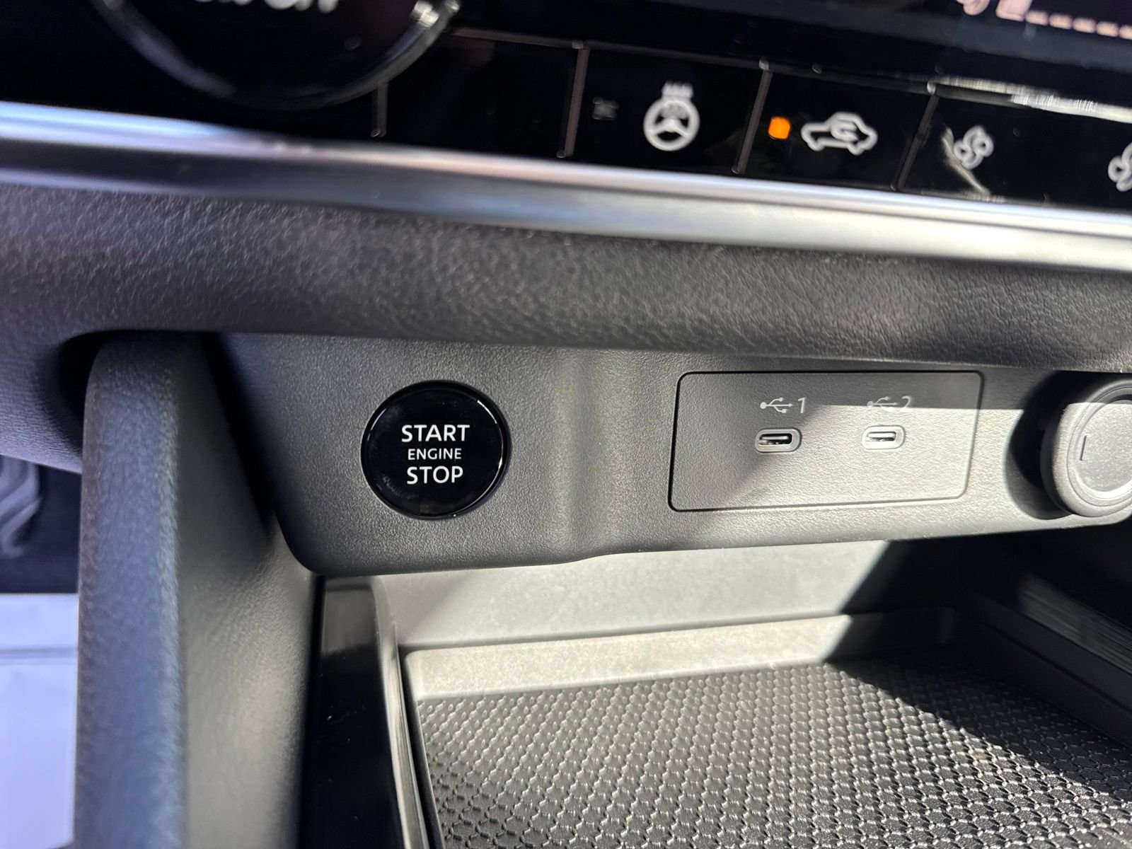 New 2026 Nissan Rogue SV 4D Sport Utility