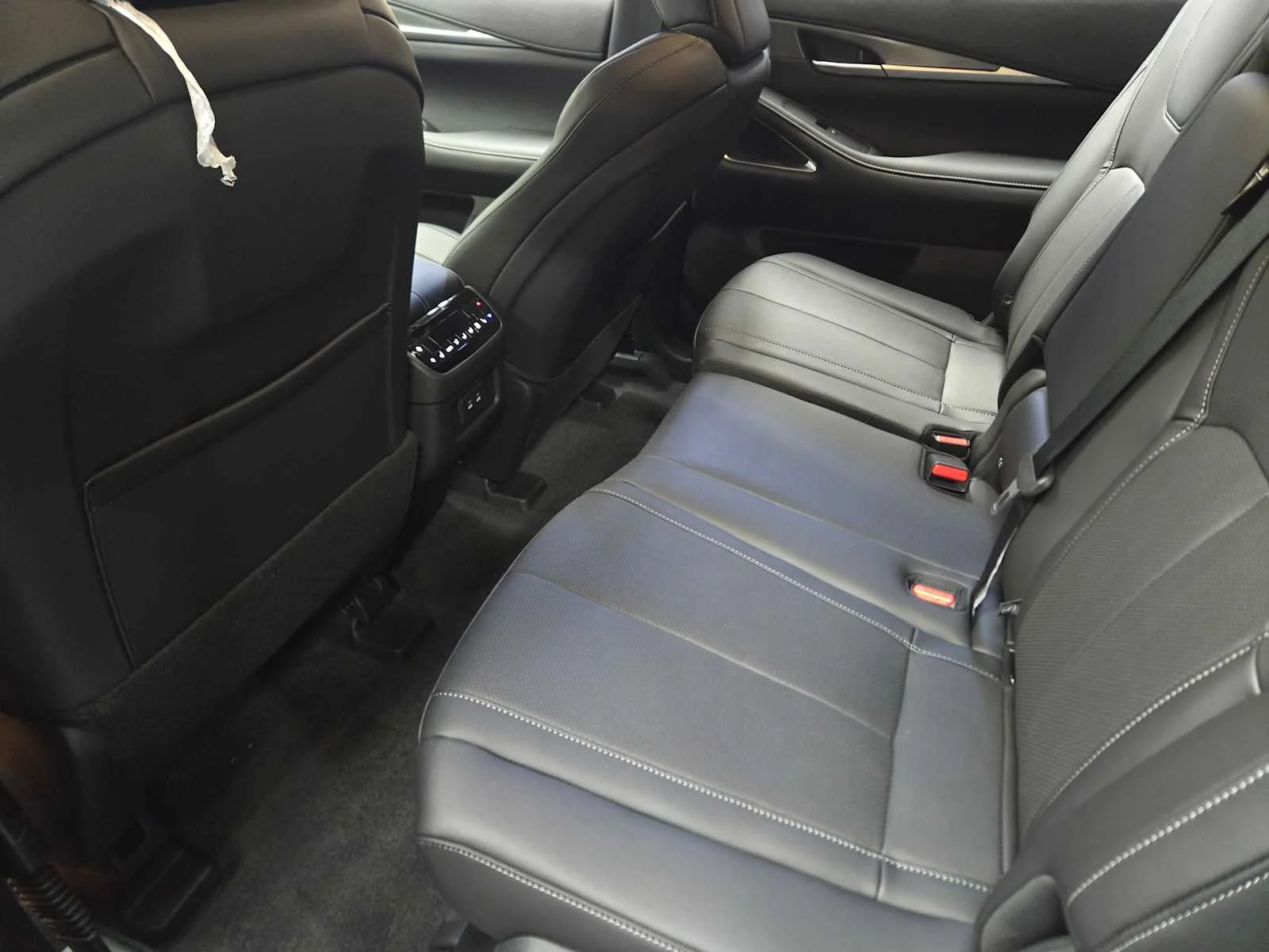 New 2026 GRAPHITE SHADOW INFINITI Luxe FWD image 18