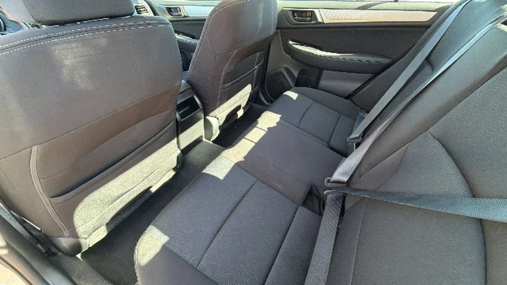 Used 2019 Crystal White Pearl Subaru 2.5i image 24