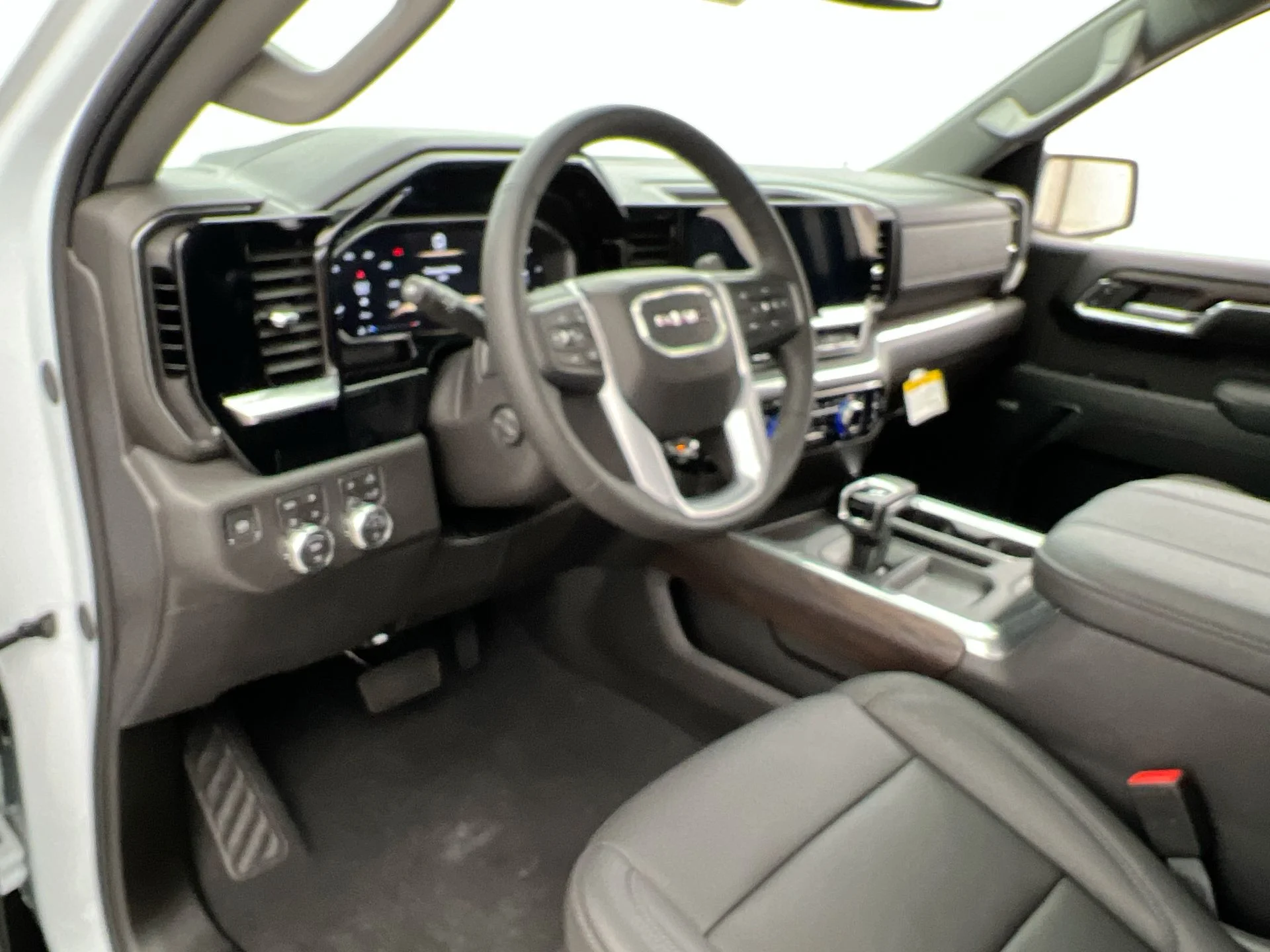 2026 GMC Sierra 1500 SLT - Photo 62