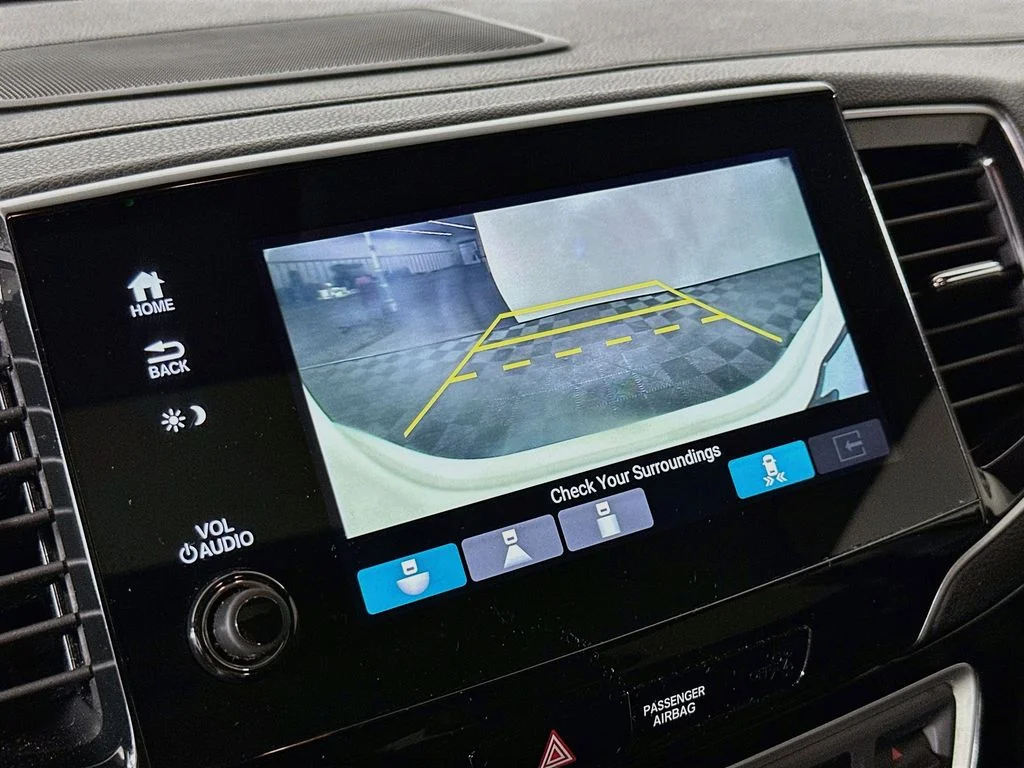 Used 2019  Honda Touring image 15
