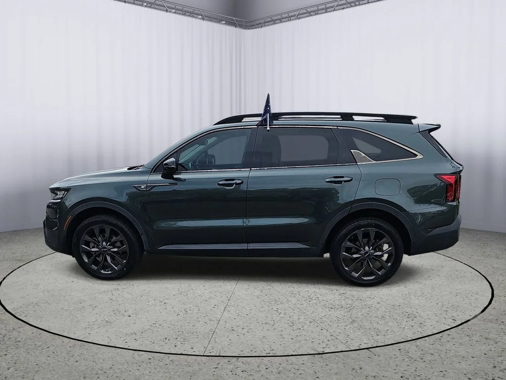 Used 2022 Green Kia X-Line EX image 6