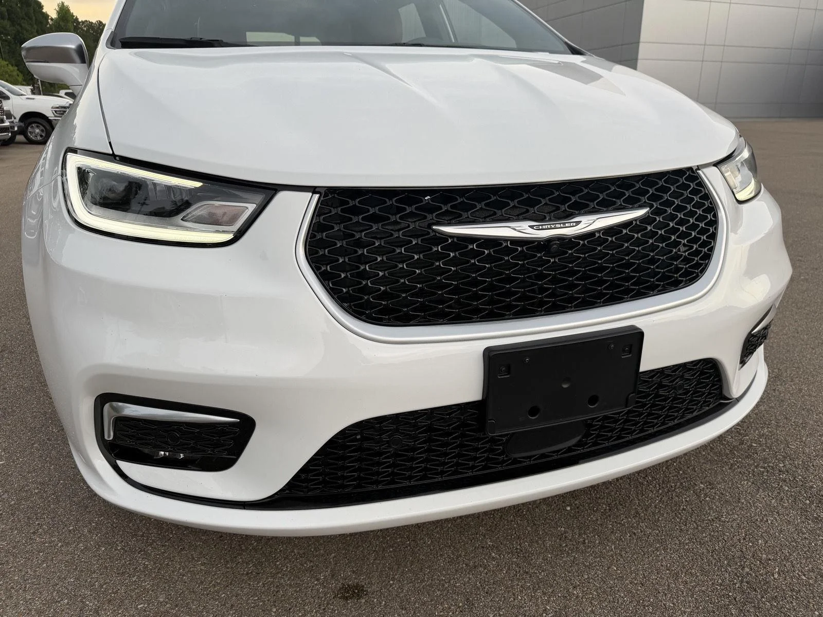 Used 2024 Bright White Clearcoat Chrysler Pinnacle image 24
