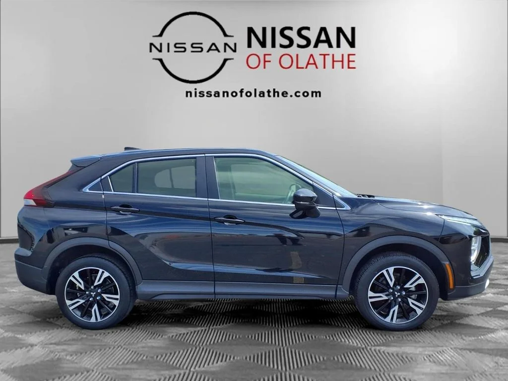 Used 2024 Black Mitsubishi  image 27