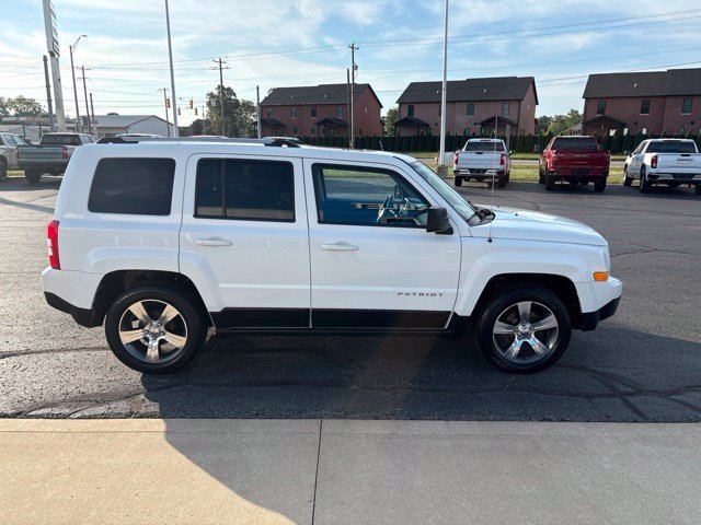 Used 2016 White Jeep High Altitude image 7