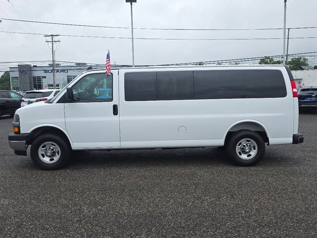 2025 Chevrolet Express Passenger LT - Photo 12