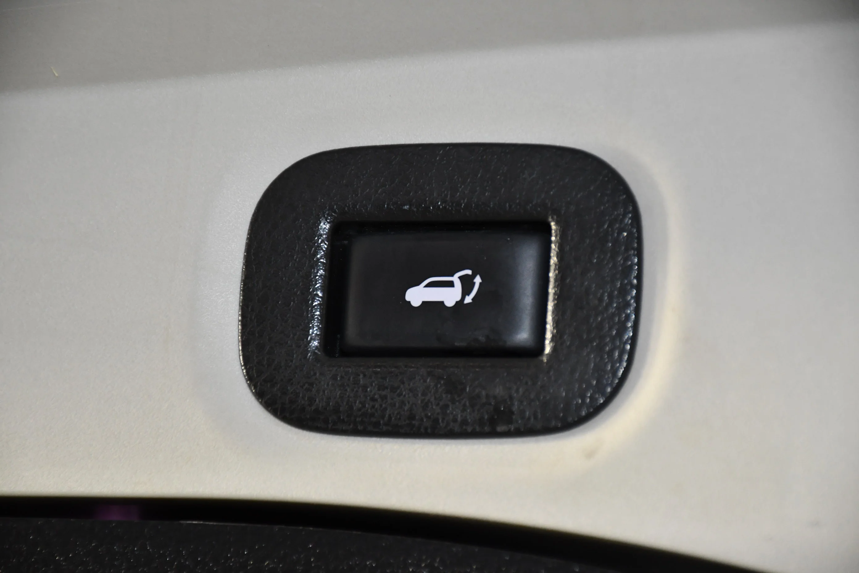 Used 2018 Gun Metallic Nissan SV image 50
