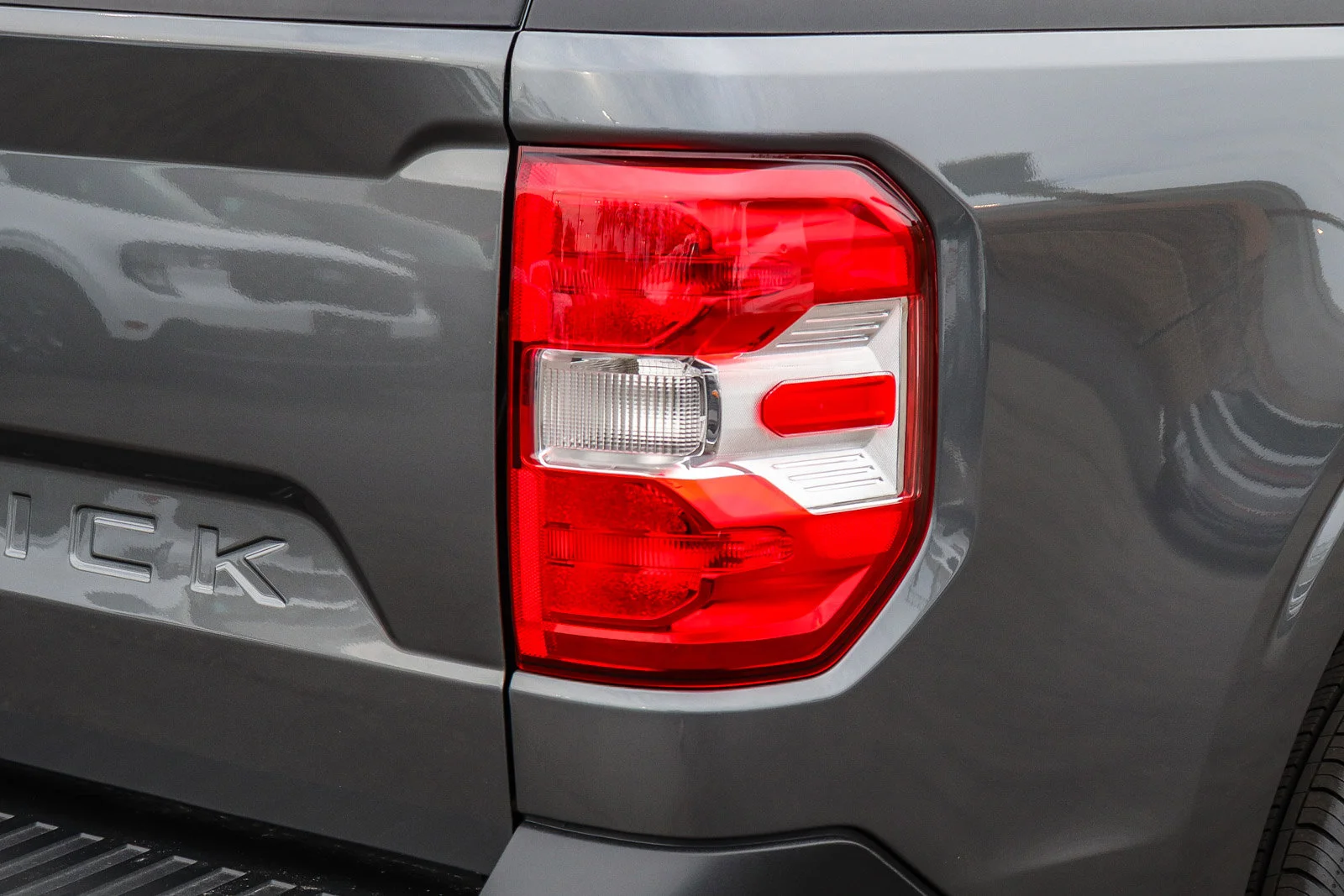 2025 Ford Maverick XLT - Photo 9