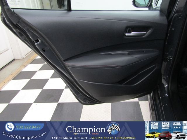 Used 2024  Toyota SE image 13