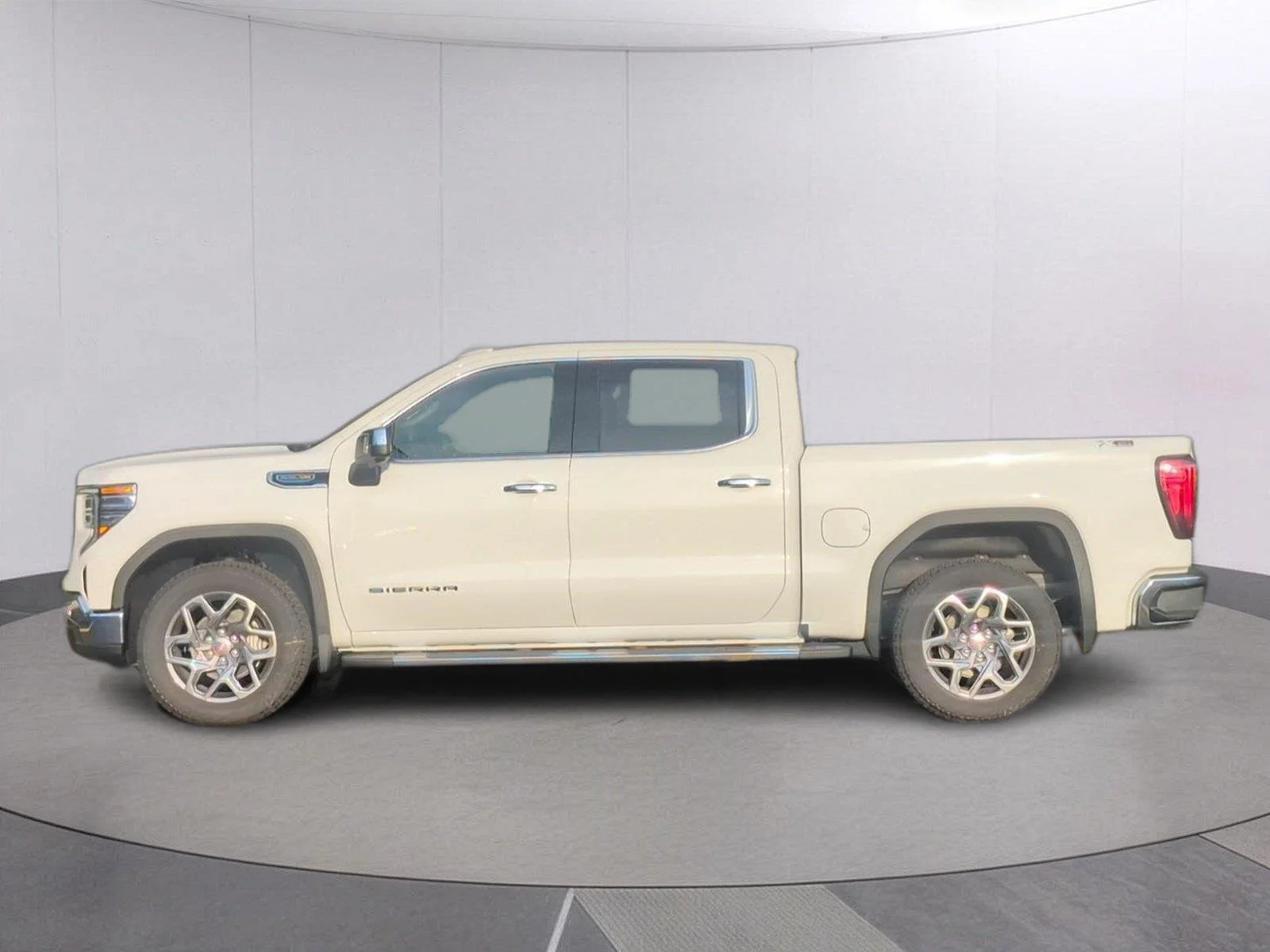 New 2026 Summit White GMC SLT image 2