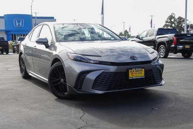 New 2026 Heavy Metal <sup>1</sup> Toyota  SE image 2