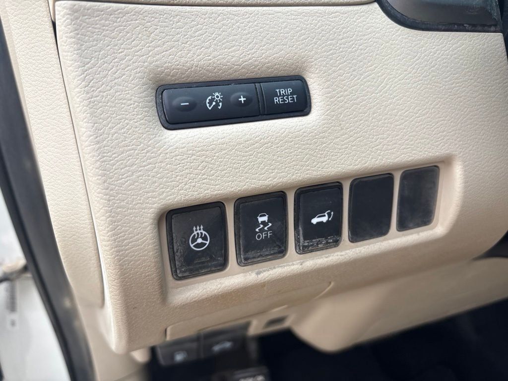 Used 2019 Pearl White Tricoat Nissan SL image 15