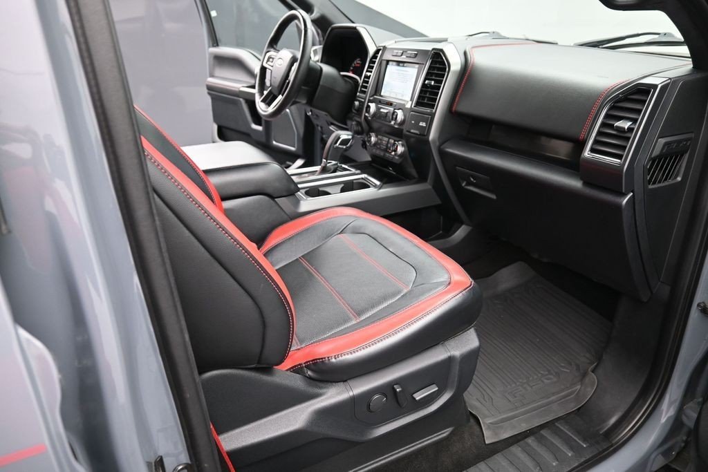 Used 2019 Gray Metallic Ford Lariat image 10