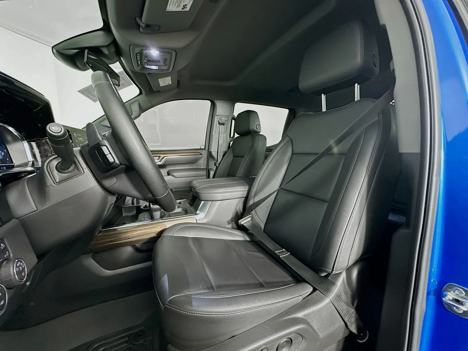 Used 2025 Riptide Blue Metallic Chevrolet LT Trail Boss image 26