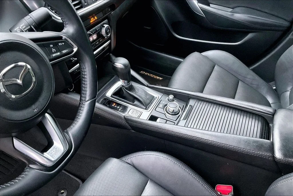 Used 2017 Silver Mazda Touring image 15