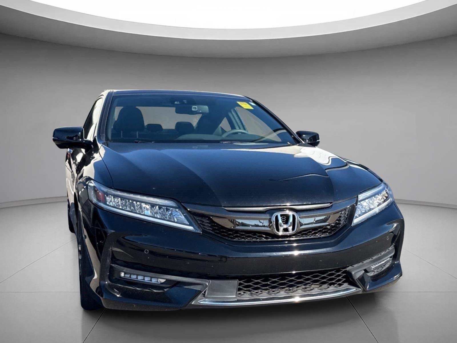 Used 2017 Crystal Black Pearl Honda Touring image 23