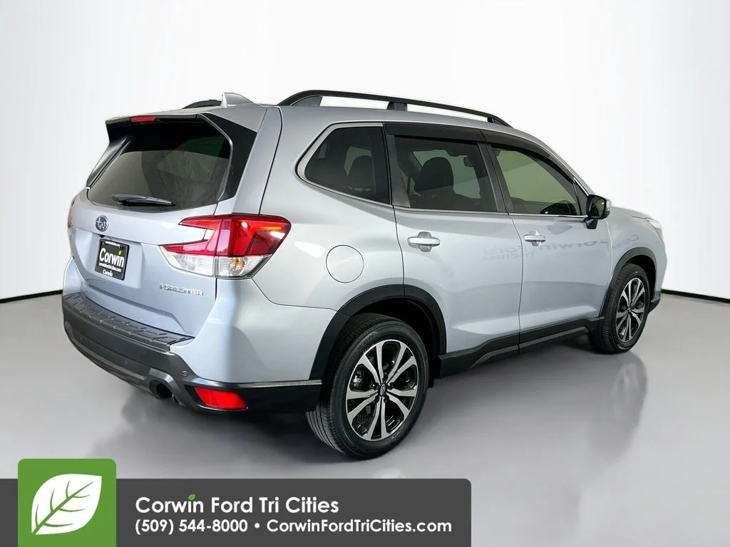 Used 2020 Ice Silver Metallic Subaru Limited image 16