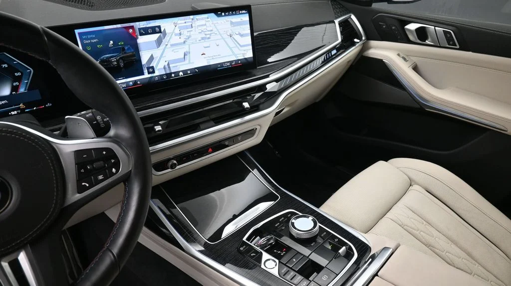 Certified Used 2025 Green BMW M60i image 8