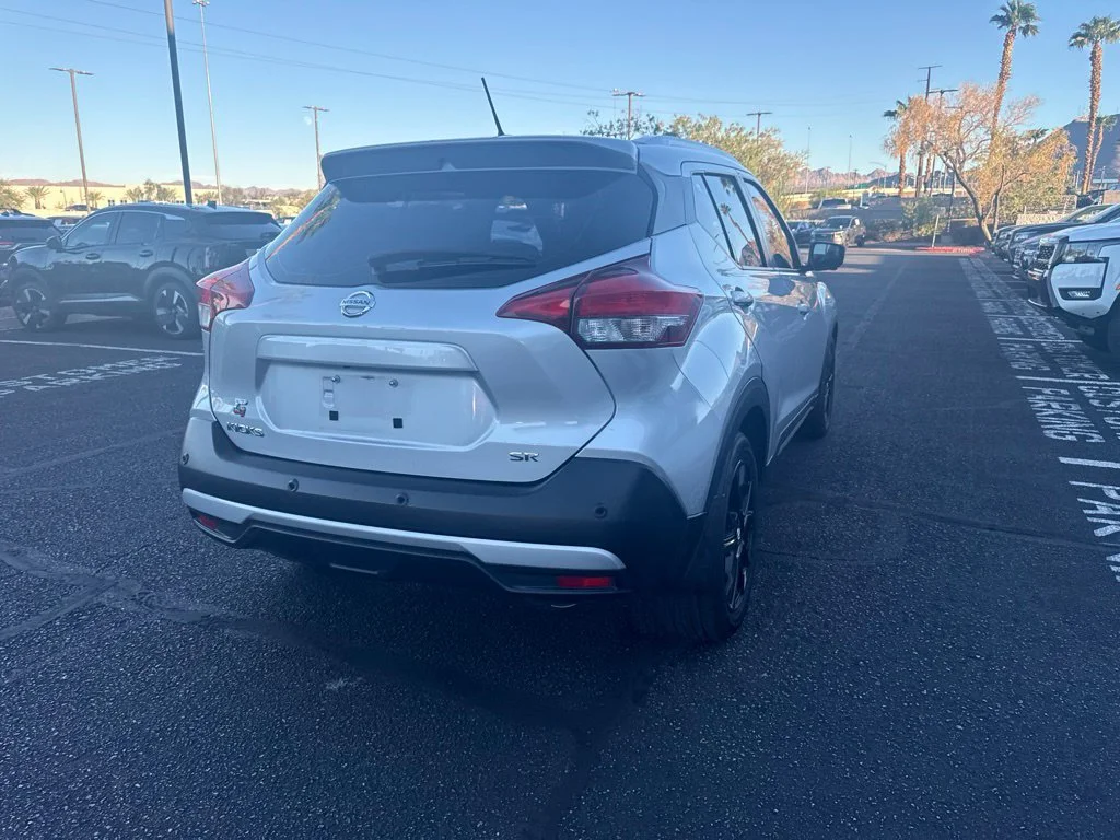 Used 2020 Silver Nissan SR image 12