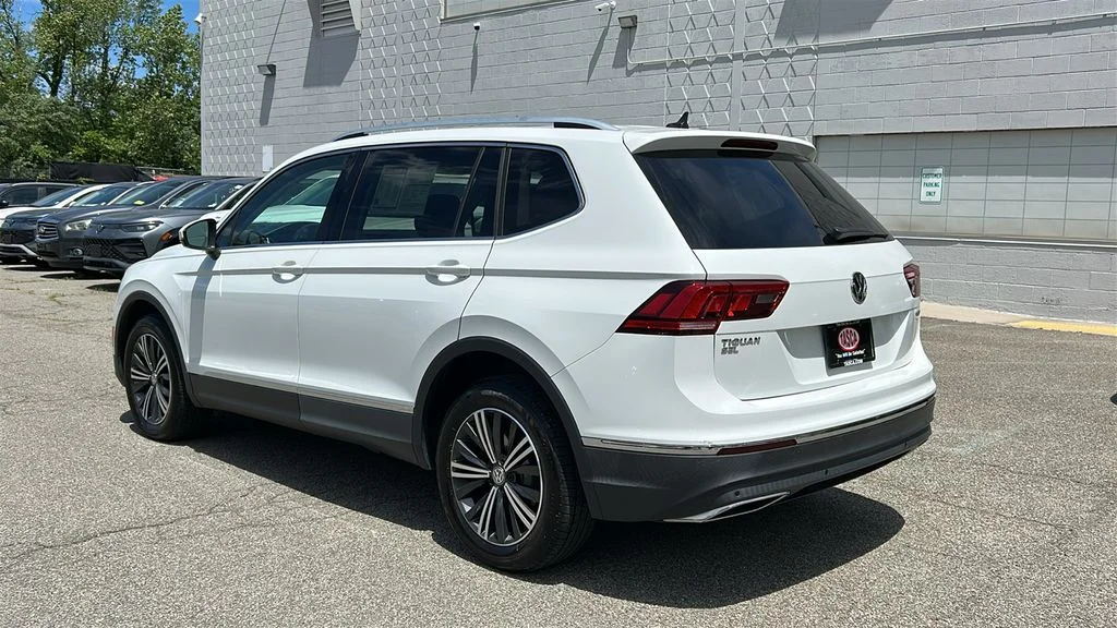 Used 2019 White Volkswagen 2.0T SEL image 6
