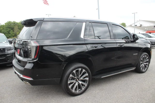 Used 2025 Black Chevrolet High Country image 34