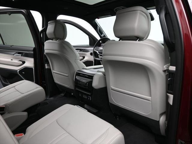 New 2026 Velvet Red Pearlcoat (DISC) Jeep Grand Wagoneer image 27