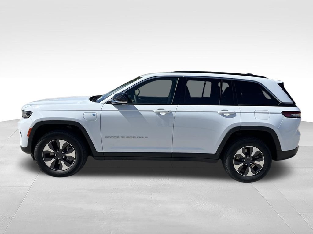 Used 2024 Bright White Clearcoat Jeep 4xe image 10