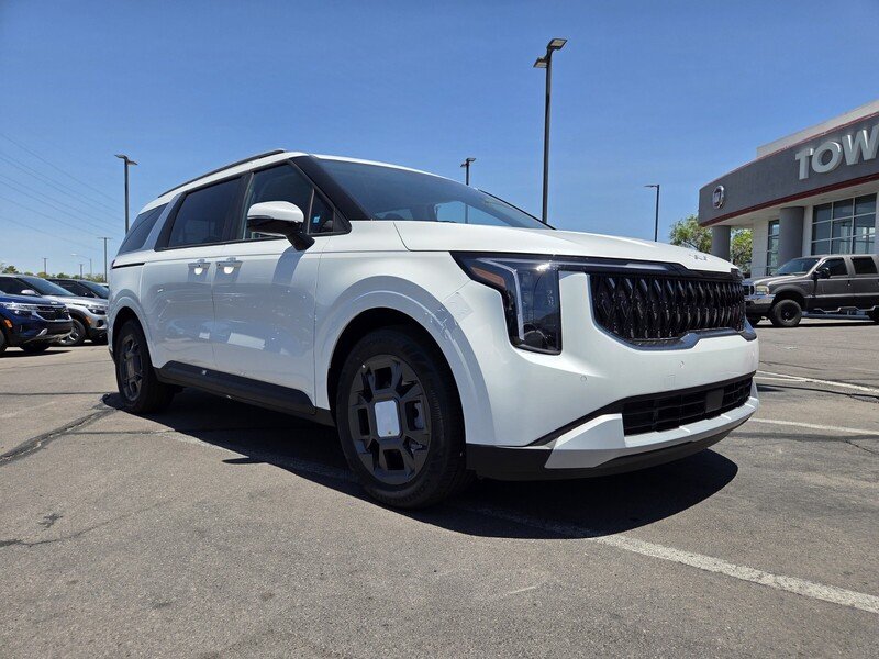 New 2026 Snow White Pearl Kia EX image 2