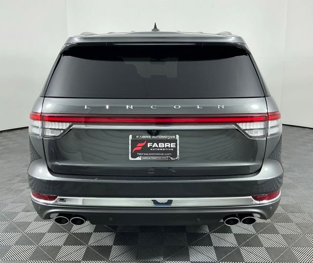 Used 2020 Gray Lincoln Reserve image 6