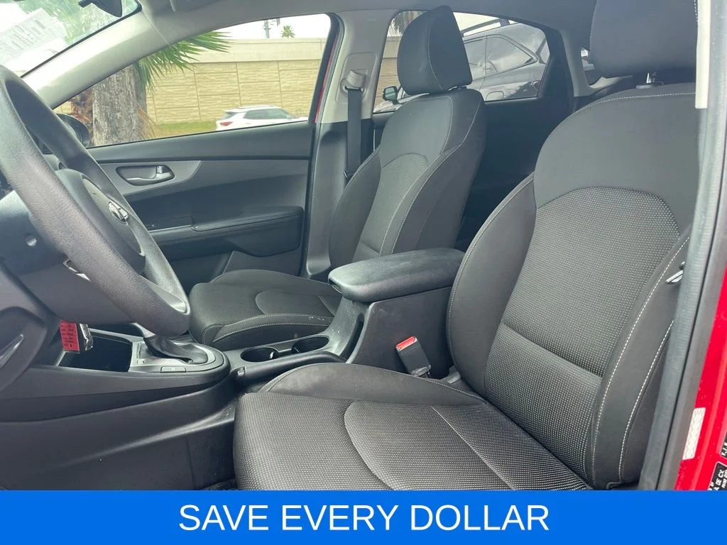 Used 2020 Red Kia LXS image 14