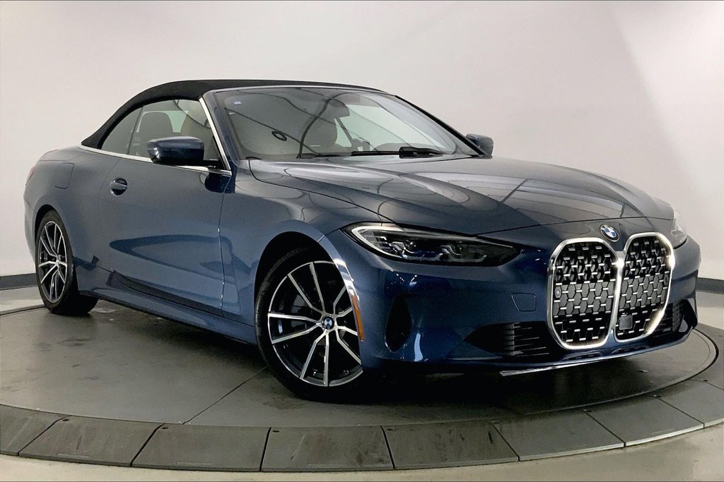 Used 2021 Arctic Race Blue Metallic BMW  image 31