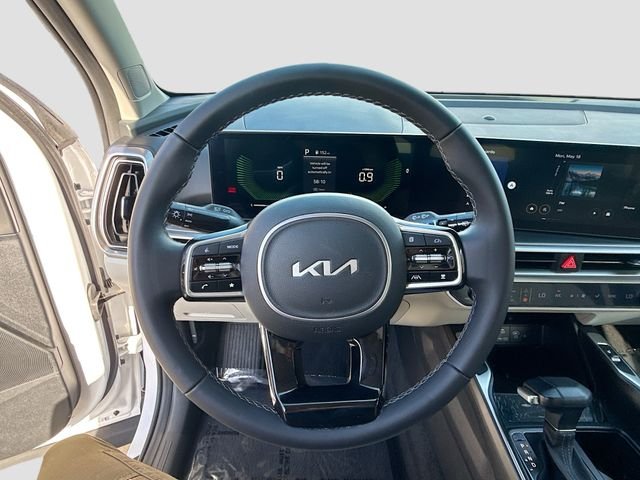 2025 Kia Sorento S - Photo 11