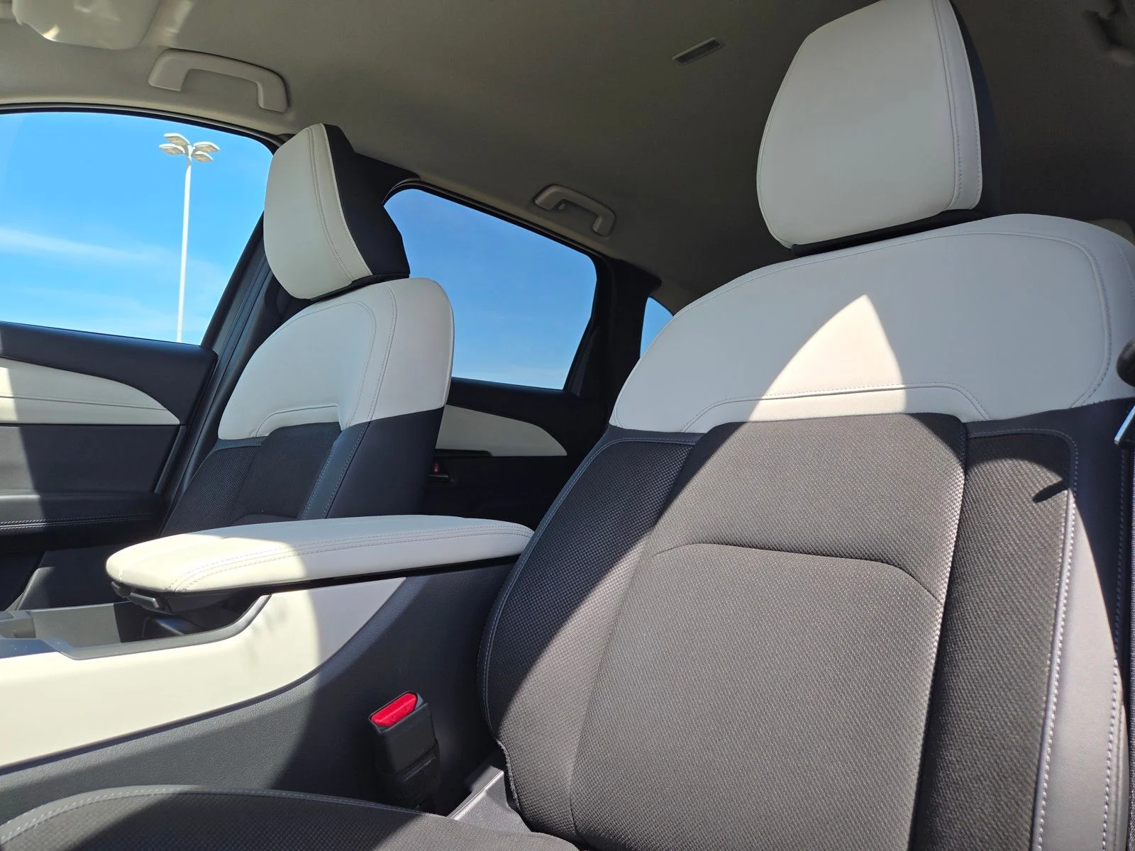 New 2026 Rhodium White Metallic Mazda 2.5 S Preferred AWD image 12