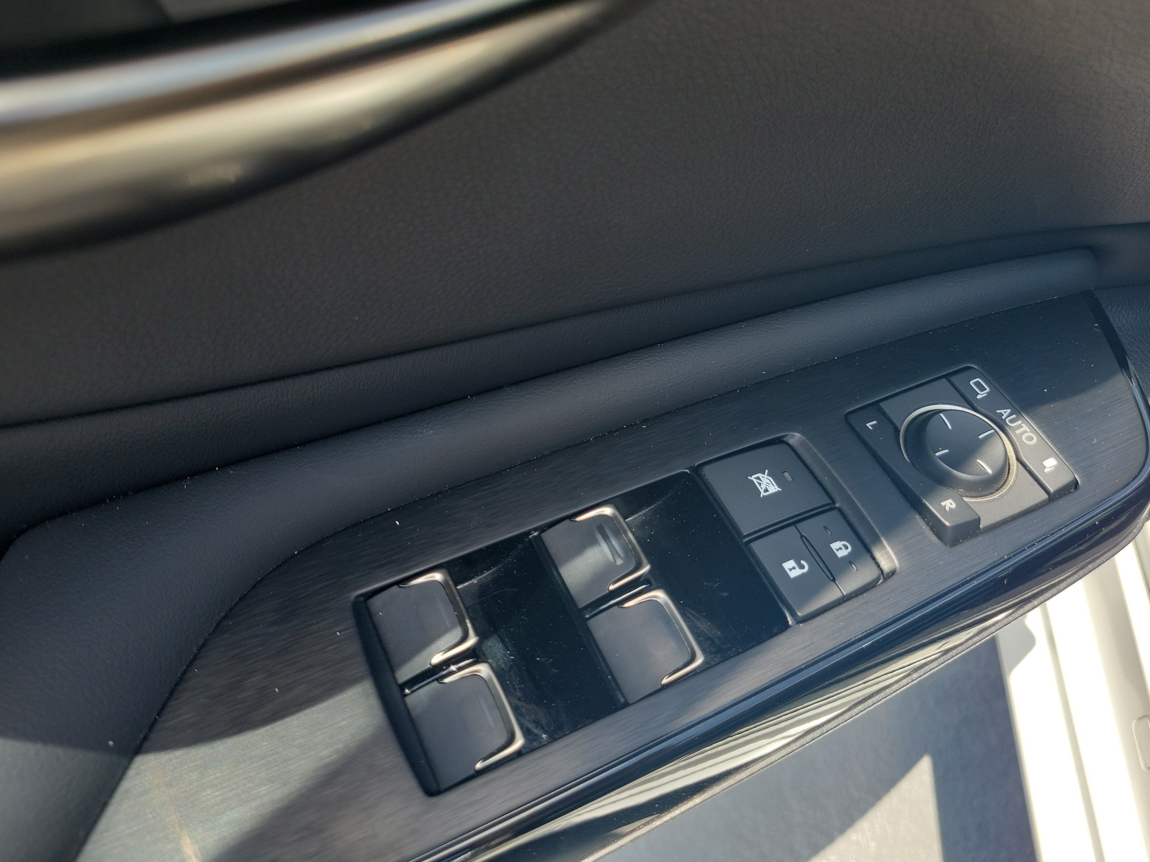 Used 2024 White Pearl Lexus ES 350 Luxury image 20