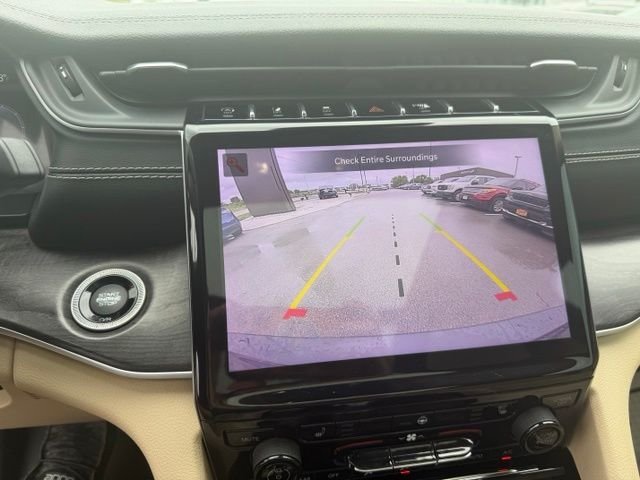 Used 2022 Gray Jeep Limited image 18