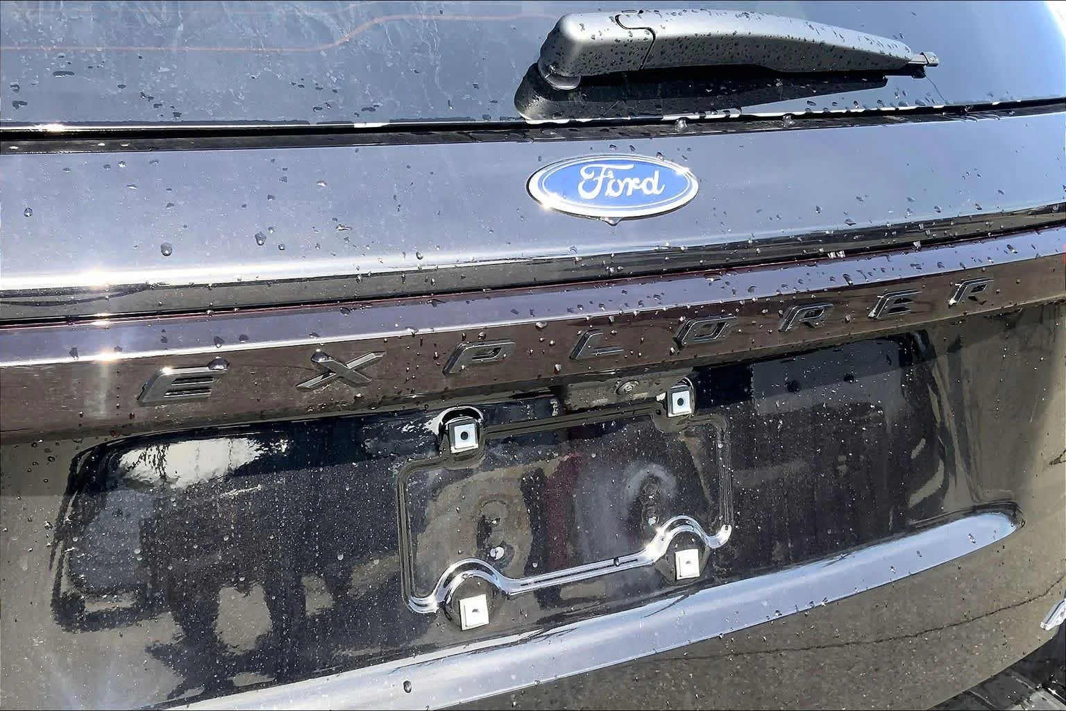 New 2026 Agate Black Metallic Ford ST-Line image 6