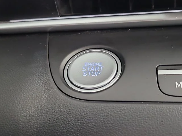 Used 2024  Hyundai SEL image 27