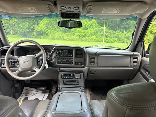 Used 2002 Black GMC Denali image 12
